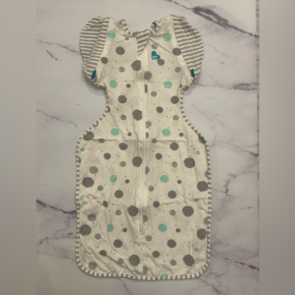 Never Worn Love to Dream Swaddle Up Transition Bag Lite in Size Medium